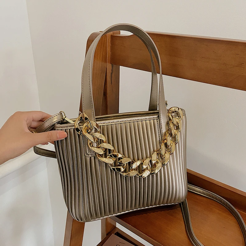 Thick Golden Chain Brand Bags Female Pleated Totes Bags For Women 2022 Fashion Handbag And Pursae Classic Ladies Cossbody Bags
Thick Golden Chain Brand Bags Female Pleated Totes Bags For Women 2022 Fashion Handbag And Pursae Classic Ladies Cossbody Bags
