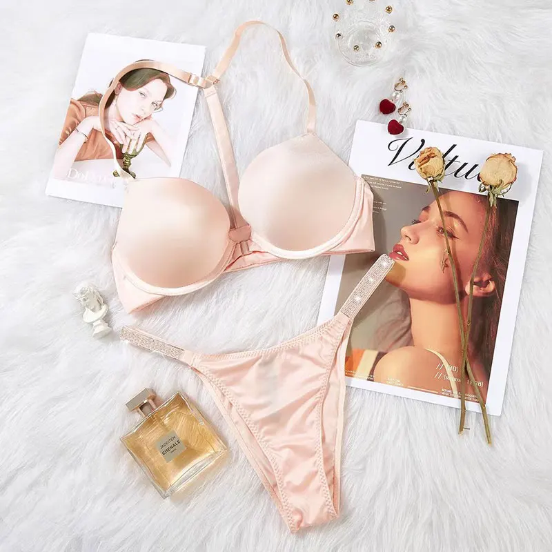 2 Piece Bikinis Set Letter Bras Rhinestone Underwear Women Sets Sexy Pink Brand Push Up Plus Size Bra Comfort Panty Lingerie Set
2 Piece Bikinis Set Letter Bras Rhinestone Underwear Women Sets Sexy Pink Brand Push Up Plus Size Bra Comfort Panty Lingerie Set