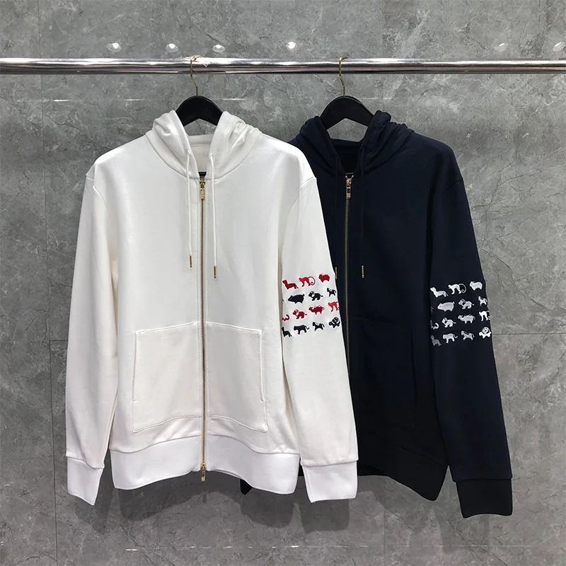 Fashion 2021 TB THOM Brand Hooded Clothing Autumn Winter Cotton Men Sweatshirts Hoodies Animal Embroidery Casual Sportswear Coat
Fashion 2021 TB THOM Brand Hooded Clothing Autumn Winter Cotton Men Sweatshirts Hoodies Animal Embroidery Casual Sportswear Coat