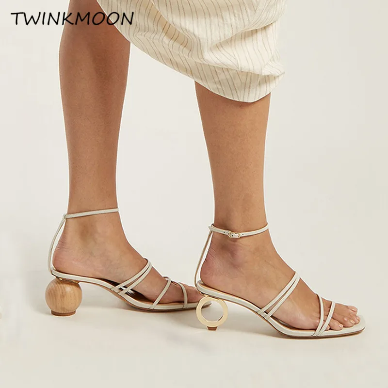 Ball Block Heel Metal Strange High Heels Sandals Women Fashion Thin Band Sheepskin Summer Sandals 2020 chaussures femme
Ball Block Heel Metal Strange High Heels Sandals Women Fashion Thin Band Sheepskin Summer Sandals 2020 chaussures femme