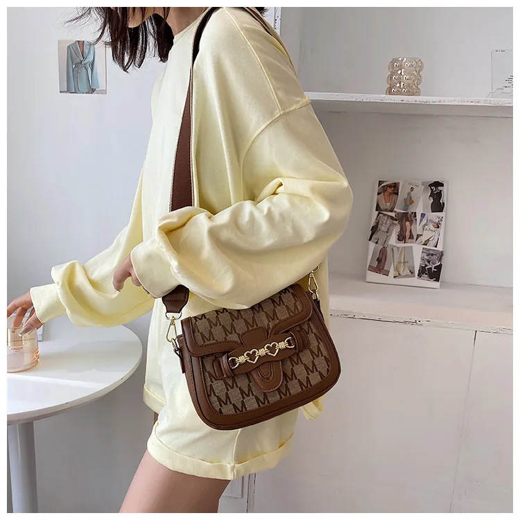 Designers Luxury Handbags Saddle Female Love Bags PU Leather Tofu Satchel 2021 Shoulder Crossbody Hand Clutch Pink White PM127
Designers Luxury Handbags Saddle Female Love Bags PU Leather Tofu Satchel 2021 Shoulder Crossbody Hand Clutch Pink White PM127
