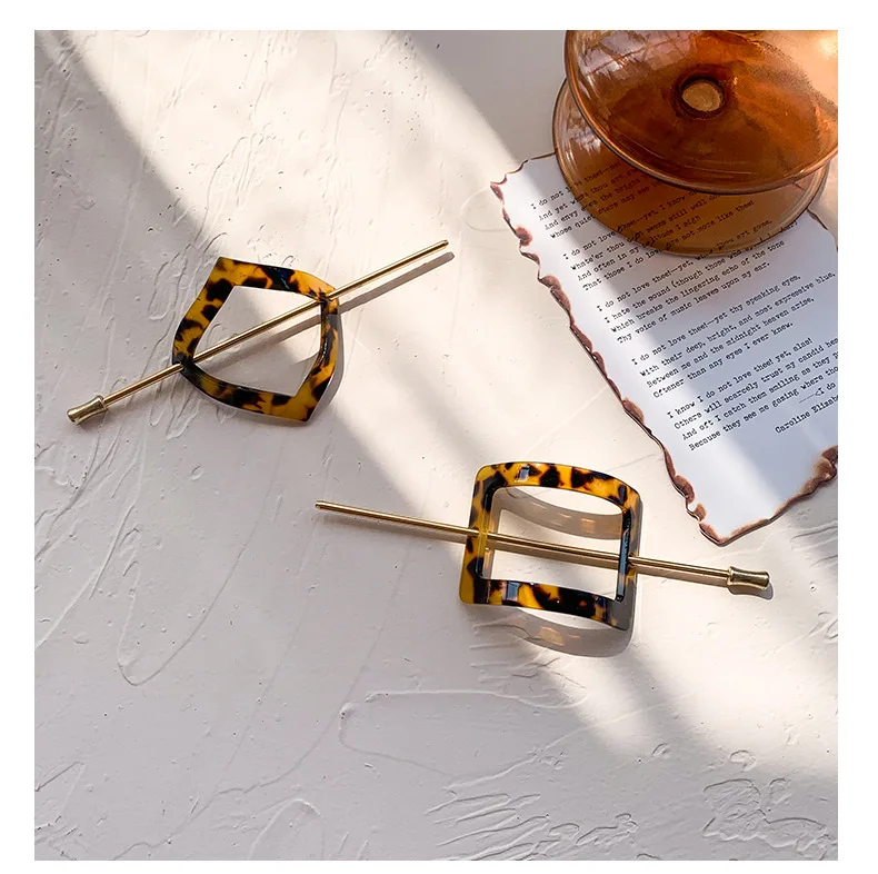 Free shipping women's Square acetic acid Leopard Hair Clasp girl's hairclips accessories
Free shipping women's Square acetic acid Leopard Hair Clasp girl's hairclips accessories