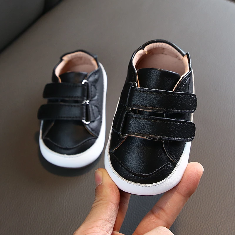 Мягкая обувь для маленьких мальчиков, обувь для малышей кроссовки для новорождённых противоскользящая обувь для маленьких девочек Осенняя...
Мягкая обувь для маленьких мальчиков, обувь для малышей кроссовки для новорождённых противоскользящая обувь для маленьких девочек Осенняя...