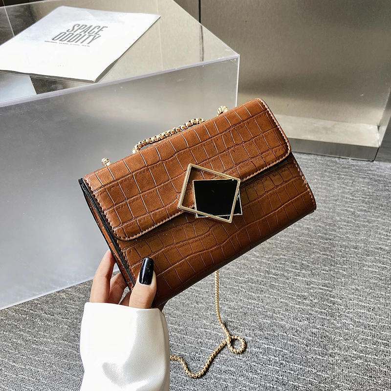 ATLI Crocodile Pattern Small Square Bag For Women 2021 New High Quality PU Leather Ladies Designer Handbags Female Shoulder Bags
ATLI Crocodile Pattern Small Square Bag For Women 2021 New High Quality PU Leather Ladies Designer Handbags Female Shoulder Bags