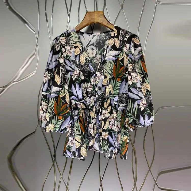High Quality Retro Shirt Women Clothing 2021 New V-neck Printed Flower Slim Waist Blouse Half-Sleeve Casual Tops Camisas Mujer
High Quality Retro Shirt Women Clothing 2021 New V-neck Printed Flower Slim Waist Blouse Half-Sleeve Casual Tops Camisas Mujer