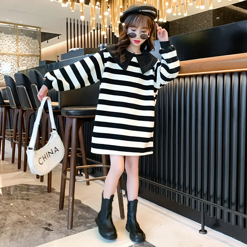 Girls Winter Dress Fleece Warm Black Doll Collar Princess Dress Children Clothing 2022 Spring Thicken All-match Casual Outfits
Girls Winter Dress Fleece Warm Black Doll Collar Princess Dress Children Clothing 2022 Spring Thicken All-match Casual Outfits