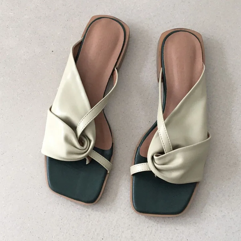 2021 Summer New Outdoor Lady Chunky Slippers Women Solid Elegant Slides Pleated Women Flip-flop
2021 Summer New Outdoor Lady Chunky Slippers Women Solid Elegant Slides Pleated Women Flip-flop