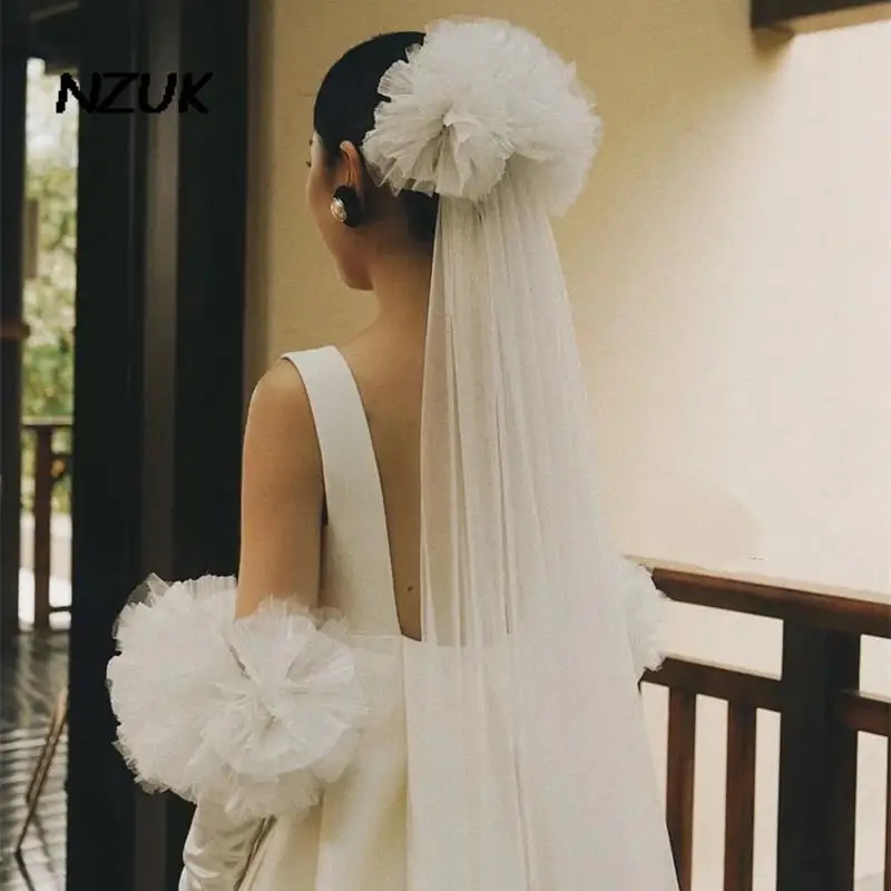 NZUK High End Veil for Bridal Customized Woman 3M Chapel Bridal Veils with headdress wedding cape mariage accessoirres
NZUK High End Veil for Bridal Customized Woman 3M Chapel Bridal Veils with headdress wedding cape mariage accessoirres