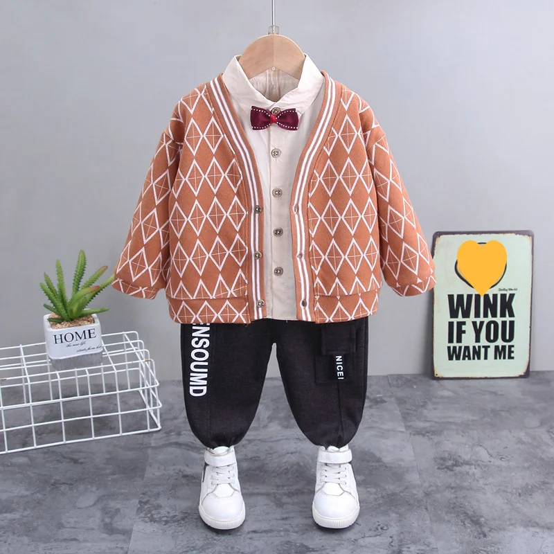 Комплекты одежды для мальчиков и девочек весенне-Осенняя детская куртка с рисунком + футболка с длинными рукавами + штаны, костюмы из 3 предм...
Комплекты одежды для мальчиков и девочек весенне-Осенняя детская куртка с рисунком + футболка с длинными рукавами + штаны, костюмы из 3 предм...