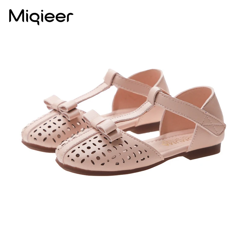 2021 Summer Girls Children Sandals Fashion Princess Bowknot Skeleton PU Leather Shoes Breathable Soft Non-slip Kids Single Shoes
2021 Summer Girls Children Sandals Fashion Princess Bowknot Skeleton PU Leather Shoes Breathable Soft Non-slip Kids Single Shoes