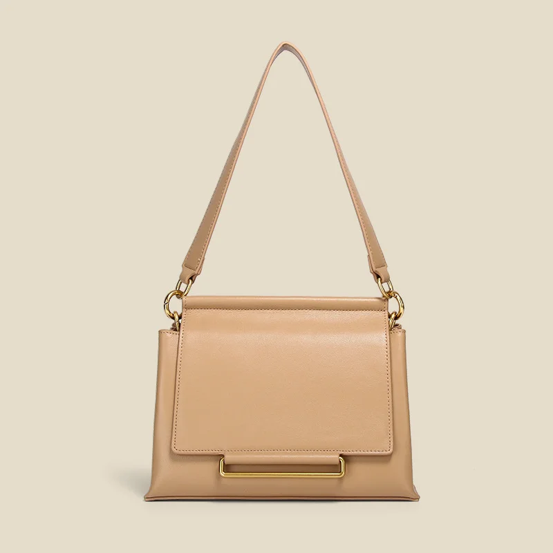 Bag autumn and winter new women's Single Shoulder Messenger Bag Handbag small square bag large capacity leather women's bag
Bag autumn and winter new women's Single Shoulder Messenger Bag Handbag small square bag large capacity leather women's bag