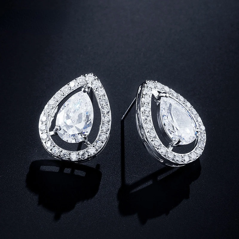 Creative Classic Simple New Drop Earrings Female Inlaid AAA Zircon All-match Jewelry Wholesale Gifts
Creative Classic Simple New Drop Earrings Female Inlaid AAA Zircon All-match Jewelry Wholesale Gifts