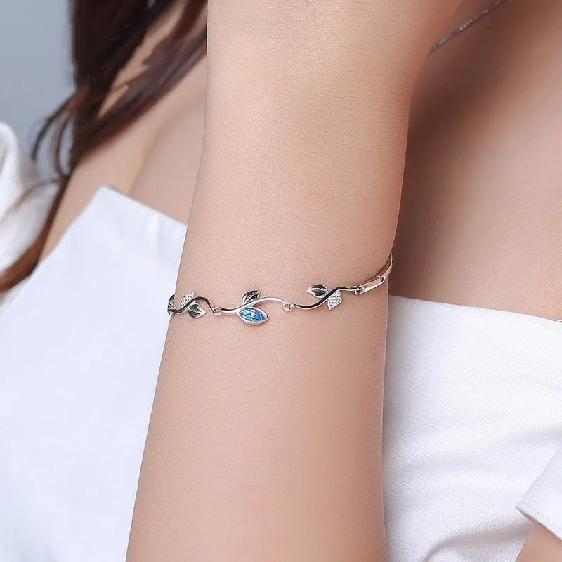 925 Sterling Silver leaf Bracelets Fashion Charm Bracelets Fine Fashion Bracelet Jewelry For Women 2021 christmas Gifts for girl
925 Sterling Silver leaf Bracelets Fashion Charm Bracelets Fine Fashion Bracelet Jewelry For Women 2021 christmas Gifts for girl