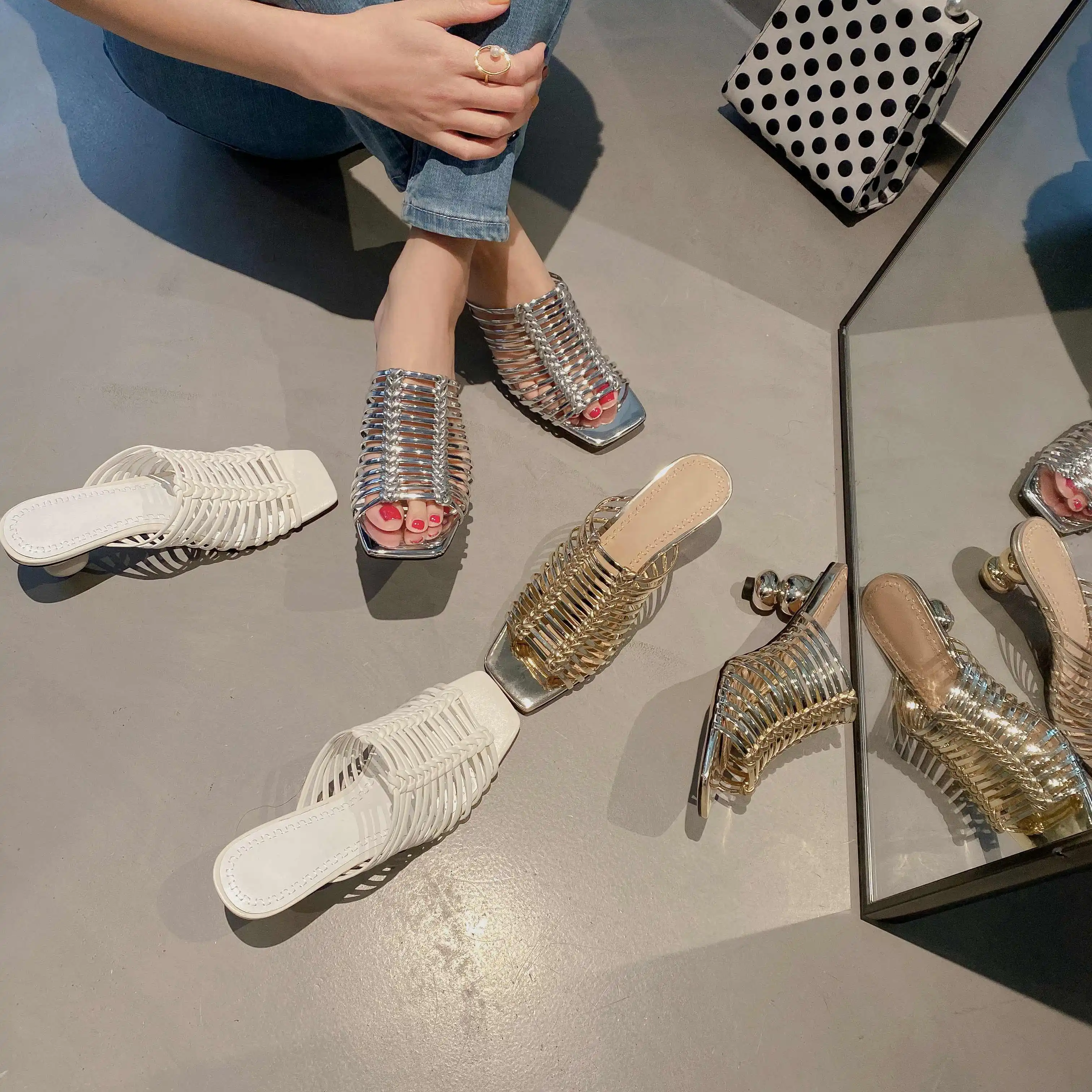 Krazing Pot new square toe high heels strange style mules streetwear gentlewomen dance party gladiator slip on women sandals L73
Krazing Pot new square toe high heels strange style mules streetwear gentlewomen dance party gladiator slip on women sandals L73