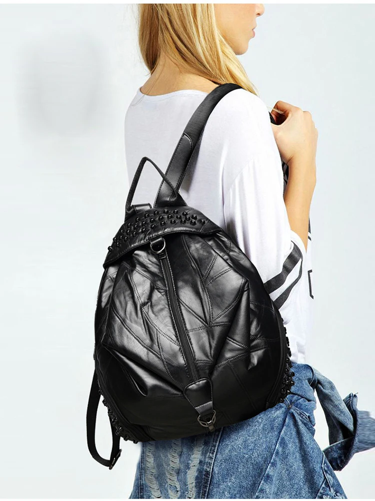 Fashion Rivets Women Shoulder Backpack Bag Female Sheepskin Genuine Leather High Quality Ladies School Backpack Teenage Girls 
Fashion Rivets Women Shoulder Backpack Bag Female Sheepskin Genuine Leather High Quality Ladies School Backpack Teenage Girls