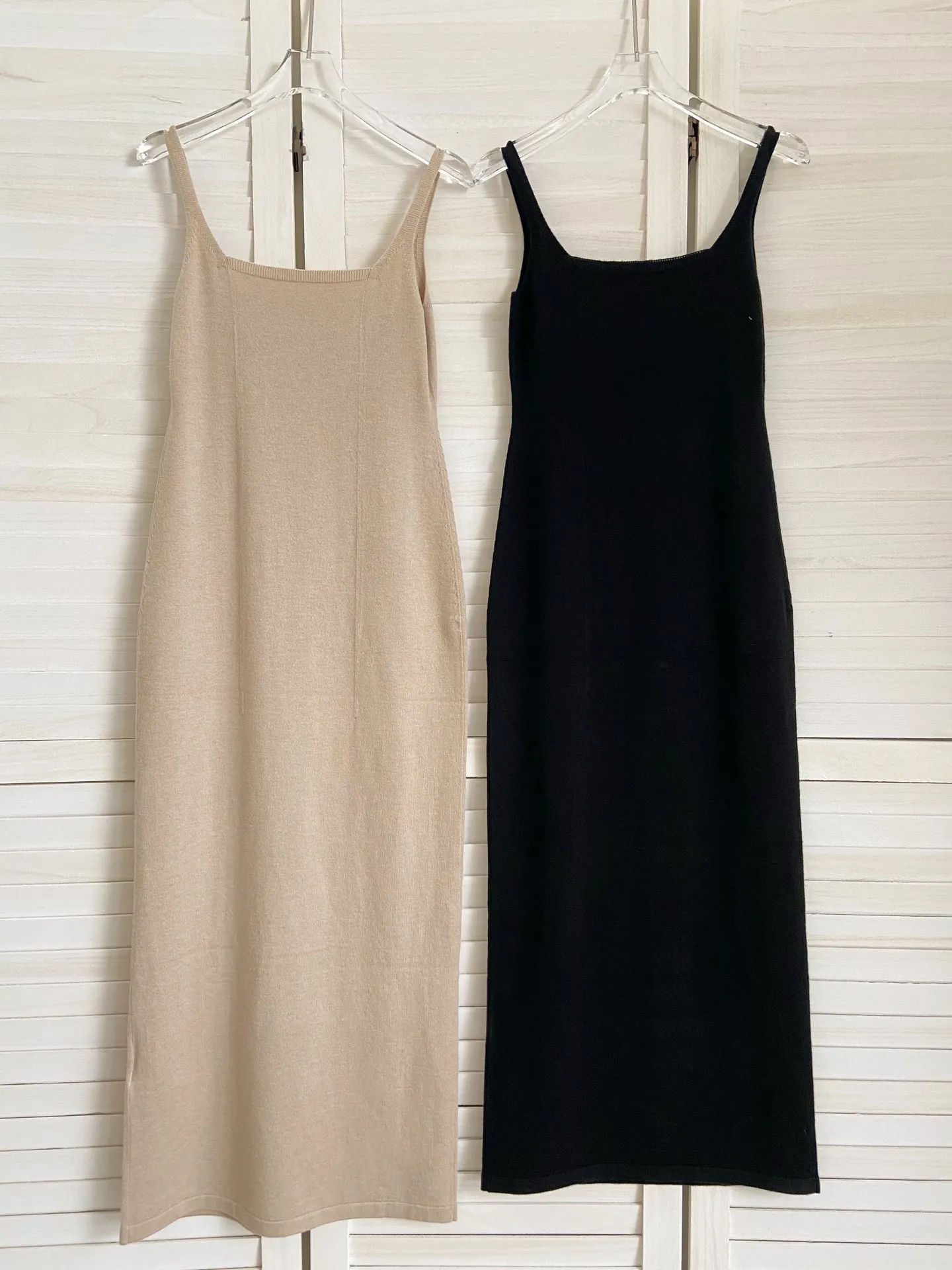 2021 Summer Two Color Knitted Sling Simple Solid Color Long Base Dress
2021 Summer Two Color Knitted Sling Simple Solid Color Long Base Dress