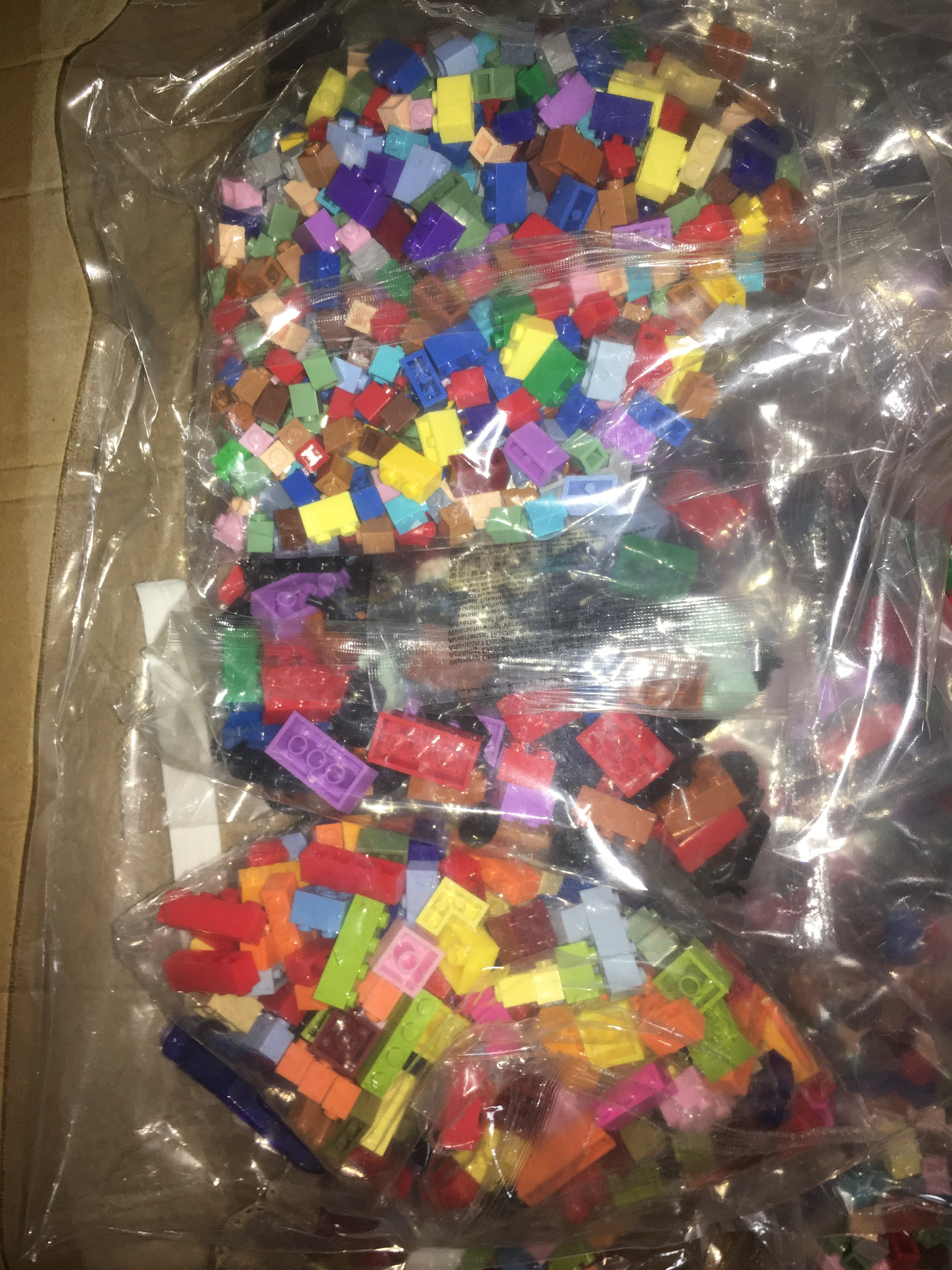 1000 Pieces Building Blocks DIY Bulk Sets City Creative Classic Technic Creator Bricks Assembly Brinquedos Kids Educational Toys
1000 Pieces Building Blocks DIY Bulk Sets City Creative Classic Technic Creator Bricks Assembly Brinquedos Kids Educational Toys