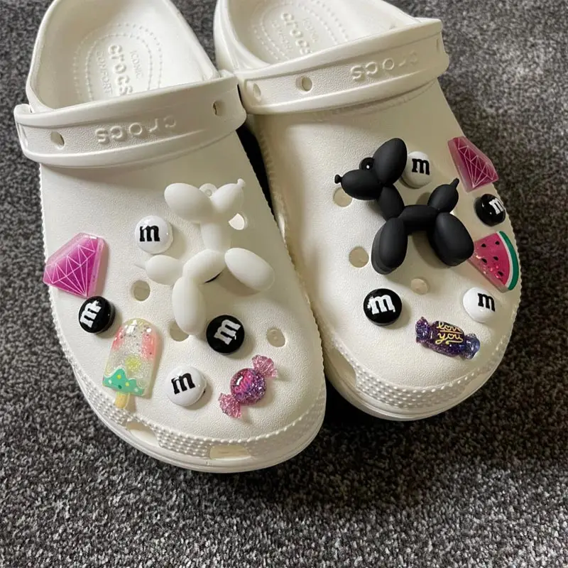 Lovely Quality Charms for Crocs DIY Black White Balloon Dog Garden Shoe Buckle Cute Cartoon Shoes Charms for Croc 2021 Fashion
Lovely Quality Charms for Crocs DIY Black White Balloon Dog Garden Shoe Buckle Cute Cartoon Shoes Charms for Croc 2021 Fashion
