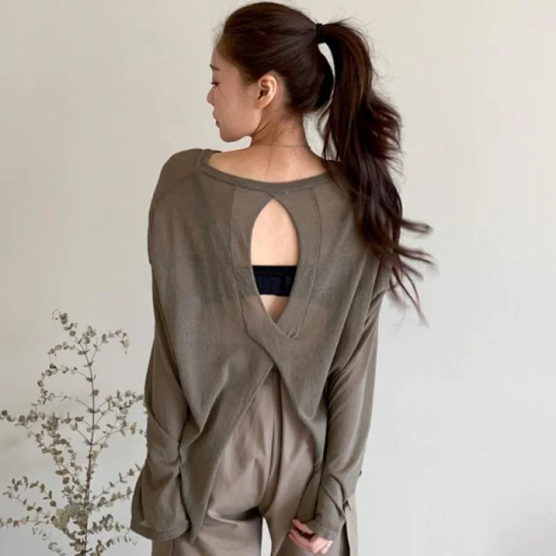 JSXDHK 2021 Summer Chic Knitted Loose Sweater Tops Fashion Women Irregular Cross Hollow Out Transparent Thin Loose Pullovers
JSXDHK 2021 Summer Chic Knitted Loose Sweater Tops Fashion Women Irregular Cross Hollow Out Transparent Thin Loose Pullovers