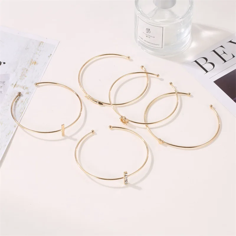 New Five Piece Arrow Combination Geometric Circular Opening Bracelet Fashion Set Metal Bracelets
New Five Piece Arrow Combination Geometric Circular Opening Bracelet Fashion Set Metal Bracelets