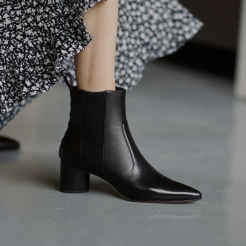 Classic Short Boots Women Genuine Leather Ankle Boots Office Party Shoes Autumn Winter Warm Chelsea Boots High Heels
Classic Short Boots Women Genuine Leather Ankle Boots Office Party Shoes Autumn Winter Warm Chelsea Boots High Heels