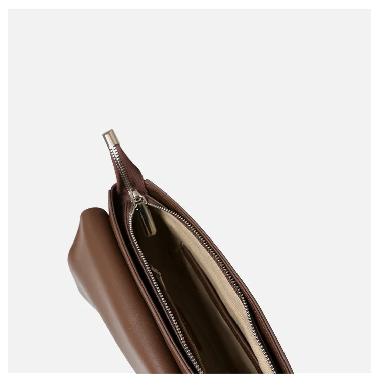 New Style Women Messenger Bag Vintage Small Half Moon Split Leather Ladies Shoulder Purse Casual Luxury Designer Sac 2021
New Style Women Messenger Bag Vintage Small Half Moon Split Leather Ladies Shoulder Purse Casual Luxury Designer Sac 2021