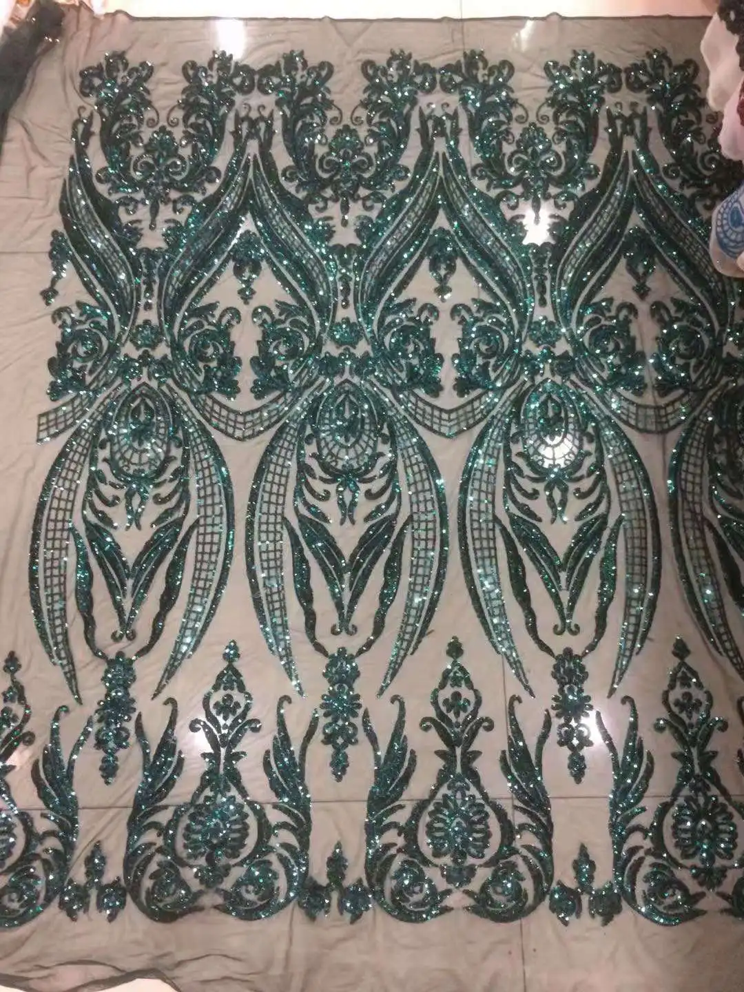 

Green London African Haute Couture Bling Sequin Embroidery Tulle Mesh Lace For Sawing Bridal Wedding Dress /Fashion Designer