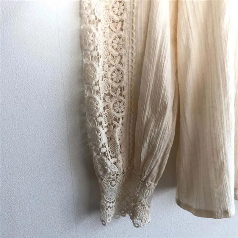 2021 Sweet Chic Stand Hollow Out Patchwork Lace OL Office Lady Soft Casual Warm All-Match Stylish Blouses 2 Types
2021 Sweet Chic Stand Hollow Out Patchwork Lace OL Office Lady Soft Casual Warm All-Match Stylish Blouses 2 Types