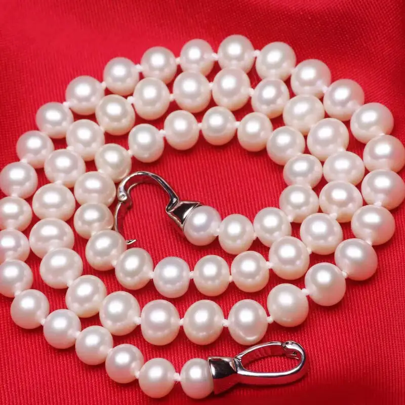 

beautiful AAA+7-8mm white round natural freshwater pearl necklace 17"-18" length