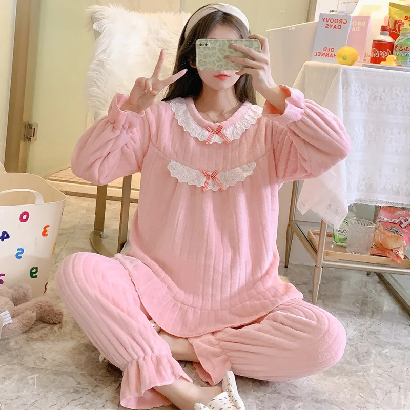 Sweet Flower Pajamas Pijamas Suit Women Winter Autumnn Sleepwear Nightwear Coral Fleece 2PCS Shirt&Pant Long Sleeve Homewear
Sweet Flower Pajamas Pijamas Suit Women Winter Autumnn Sleepwear Nightwear Coral Fleece 2PCS Shirt&Pant Long Sleeve Homewear
