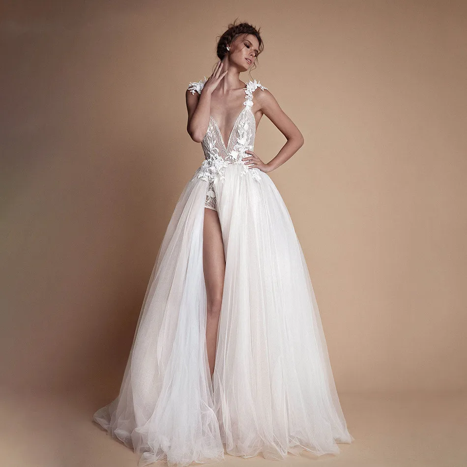 Sexy Beach Wedding Dress 2021 Spaghetti Straps Backless Flowers High Split Sexy V-neck Cheap Bridal Gowns Boho Vestidos De Noiva
Sexy Beach Wedding Dress 2021 Spaghetti Straps Backless Flowers High Split Sexy V-neck Cheap Bridal Gowns Boho Vestidos De Noiva