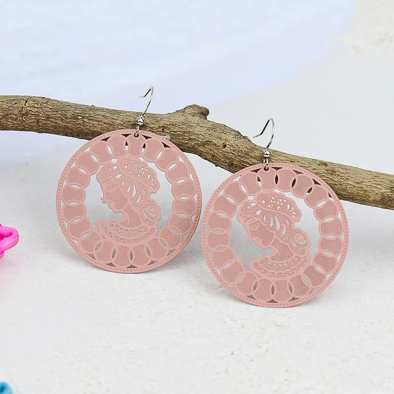 Vintage Bohemian Pink Hollow Drop Earrings for Women Ethnic Colorful Round Long Dangle Earrings Female Party Wedding Jewelry
Vintage Bohemian Pink Hollow Drop Earrings for Women Ethnic Colorful Round Long Dangle Earrings Female Party Wedding Jewelry