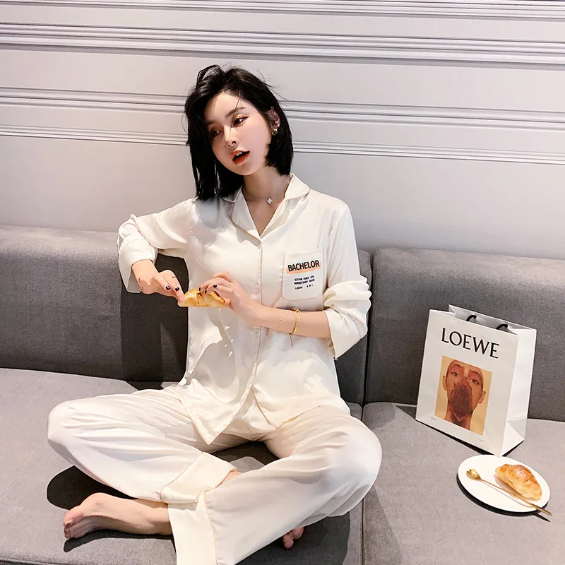Spring Autumn 2PCS Women Pajama Sets Faux Silk Pocket Shirt&Pant Nightwear Full Sleeve Home Wear Casual Letter Print Sleepwear
Spring Autumn 2PCS Women Pajama Sets Faux Silk Pocket Shirt&Pant Nightwear Full Sleeve Home Wear Casual Letter Print Sleepwear