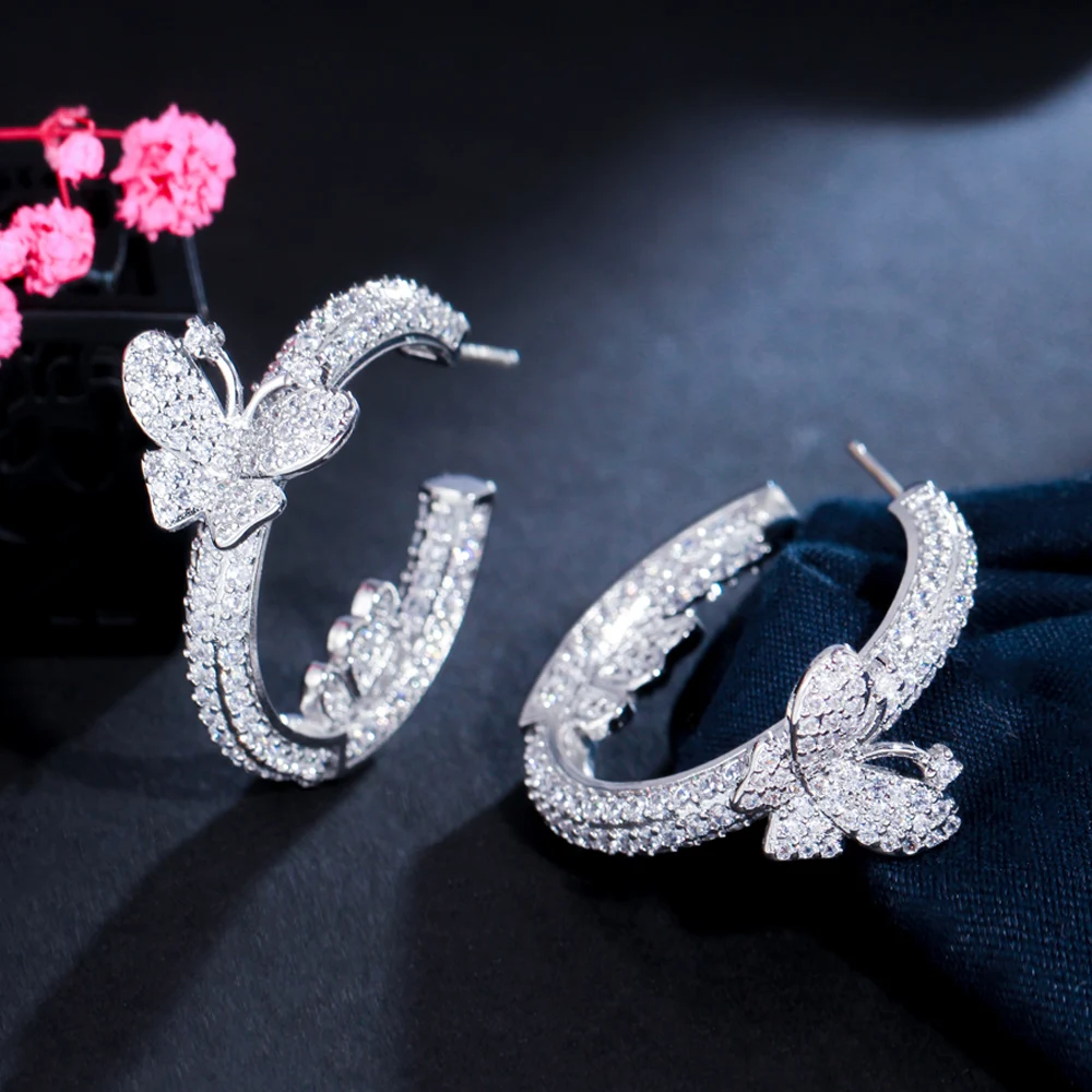 CWWZircons Shiny Micro Pave Cubic Zirconia Circle Round Cute Butterfly Hoop Earrings for Women New Fashion Party Jewelry CZ022
CWWZircons Shiny Micro Pave Cubic Zirconia Circle Round Cute Butterfly Hoop Earrings for Women New Fashion Party Jewelry CZ022
