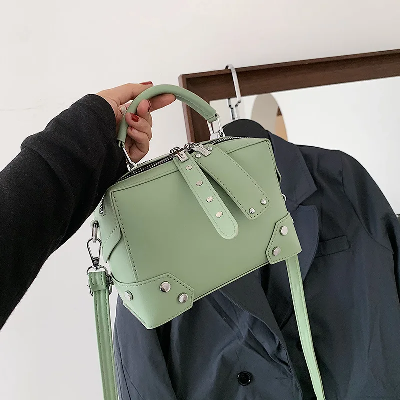 Women's Bag Spring And Summer 2021 New Box Portable Small Square Bag Female Crossbody Shoulder Bags New Handbags
Women's Bag Spring And Summer 2021 New Box Portable Small Square Bag Female Crossbody Shoulder Bags New Handbags