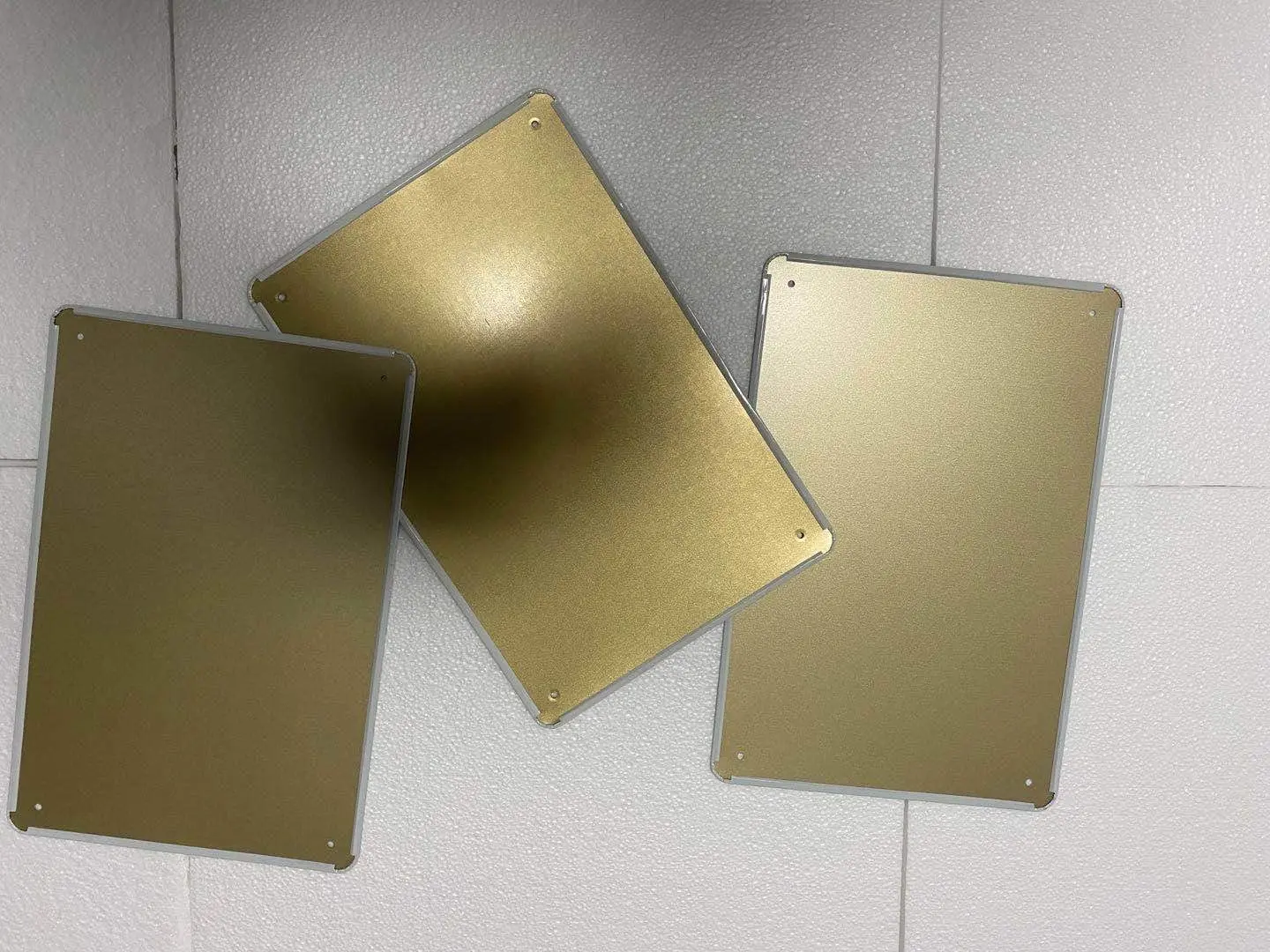 Tin Sign Bar Retro Sign Decoration Suitable for Various Occasions 
Tin Sign Bar Retro Sign Decoration Suitable for Various Occasions