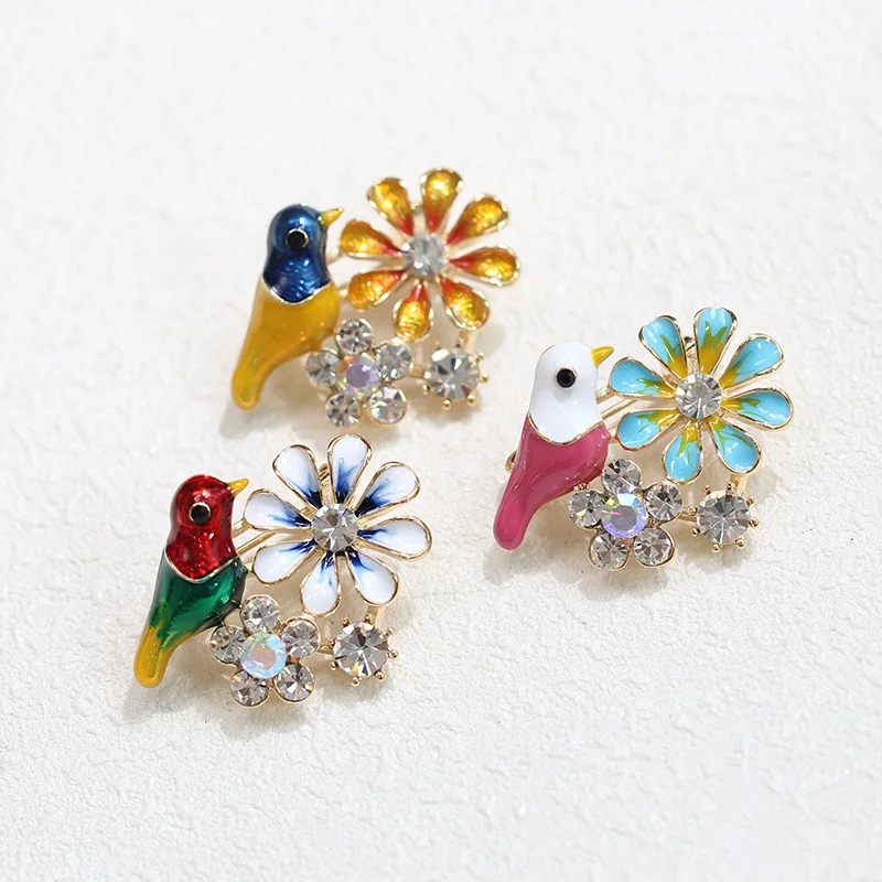 Cute Bird Brooch For Women's Dripping Oil Pin 2021 Jewelry Party Office Clothes Scarf Buckle Garment Accessories Brooch Gift
Cute Bird Brooch For Women's Dripping Oil Pin 2021 Jewelry Party Office Clothes Scarf Buckle Garment Accessories Brooch Gift