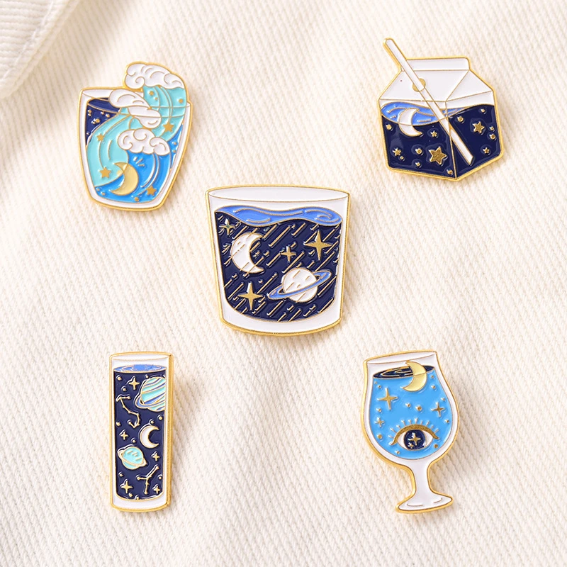 2021 Creative cartoon wine glass milk cup brooch New starry sky map alloy brooch Personalized universe ocean planet brooch Badge
2021 Creative cartoon wine glass milk cup brooch New starry sky map alloy brooch Personalized universe ocean planet brooch Badge