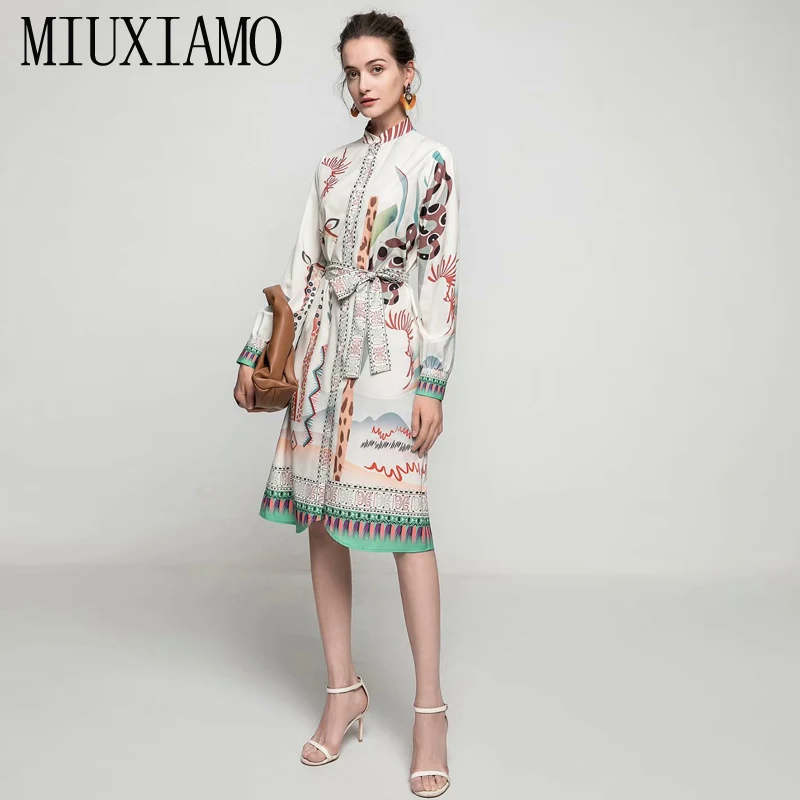 MIUXIMAO 2021 Spring Fashion Holiday Style New Women Single Breasted Shirt Print Retro Elegant Fashion Casual Belt Midi Dress
MIUXIMAO 2021 Spring Fashion Holiday Style New Women Single Breasted Shirt Print Retro Elegant Fashion Casual Belt Midi Dress