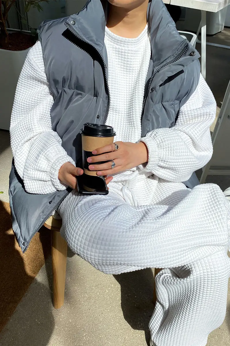 2020 Winter New Youth Popular Korean Men's Solid Color Loose Thick Lapel Cotton Vest Fashion Casual Sleeveless Cotton Coat
2020 Winter New Youth Popular Korean Men's Solid Color Loose Thick Lapel Cotton Vest Fashion Casual Sleeveless Cotton Coat