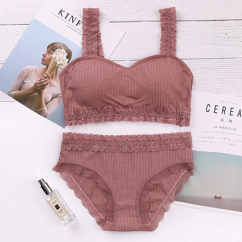 Hot Sale Women Sexy Lace Bras Set Wireless Underwear Briefs Suit Tube Top Comfortable Breathable Bras Panty 2021
Hot Sale Women Sexy Lace Bras Set Wireless Underwear Briefs Suit Tube Top Comfortable Breathable Bras Panty 2021