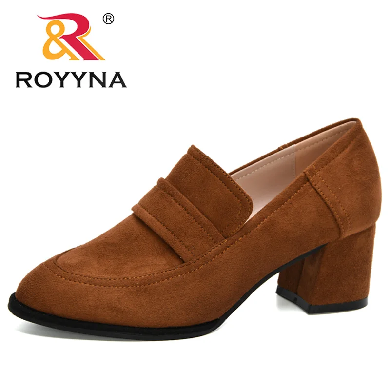 ROYYNA 2020 New Designers Flock Women Shoes Cross Tied Chunky Heels Pumps Ladies Party Basic Shoes Feminimo Office Work Footwear
ROYYNA 2020 New Designers Flock Women Shoes Cross Tied Chunky Heels Pumps Ladies Party Basic Shoes Feminimo Office Work Footwear