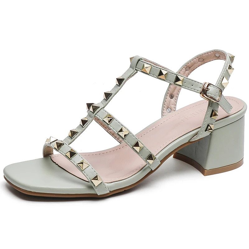 2021 New Thick Heel Women's Shoes Brand Rivet Square Heels Summer Sandals Gladiator Rivet Shoes Zapatos De Mujer Plus Size 40
2021 New Thick Heel Women's Shoes Brand Rivet Square Heels Summer Sandals Gladiator Rivet Shoes Zapatos De Mujer Plus Size 40