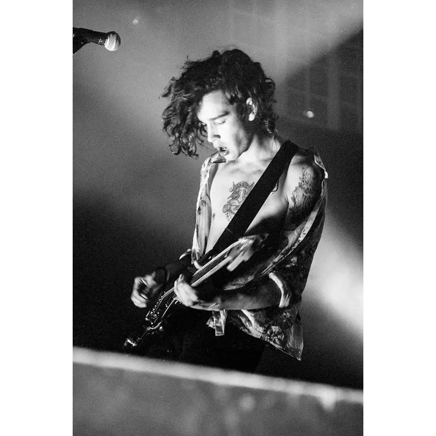 L4 Matt Healy The 1975 Custom Rock Music Singer 24x36 Art Silk Poster Fabric Decoration Wall Pictures Gift Custom 12x18
L4 Matt Healy The 1975 Custom Rock Music Singer 24x36 Art Silk Poster Fabric Decoration Wall Pictures Gift Custom 12x18