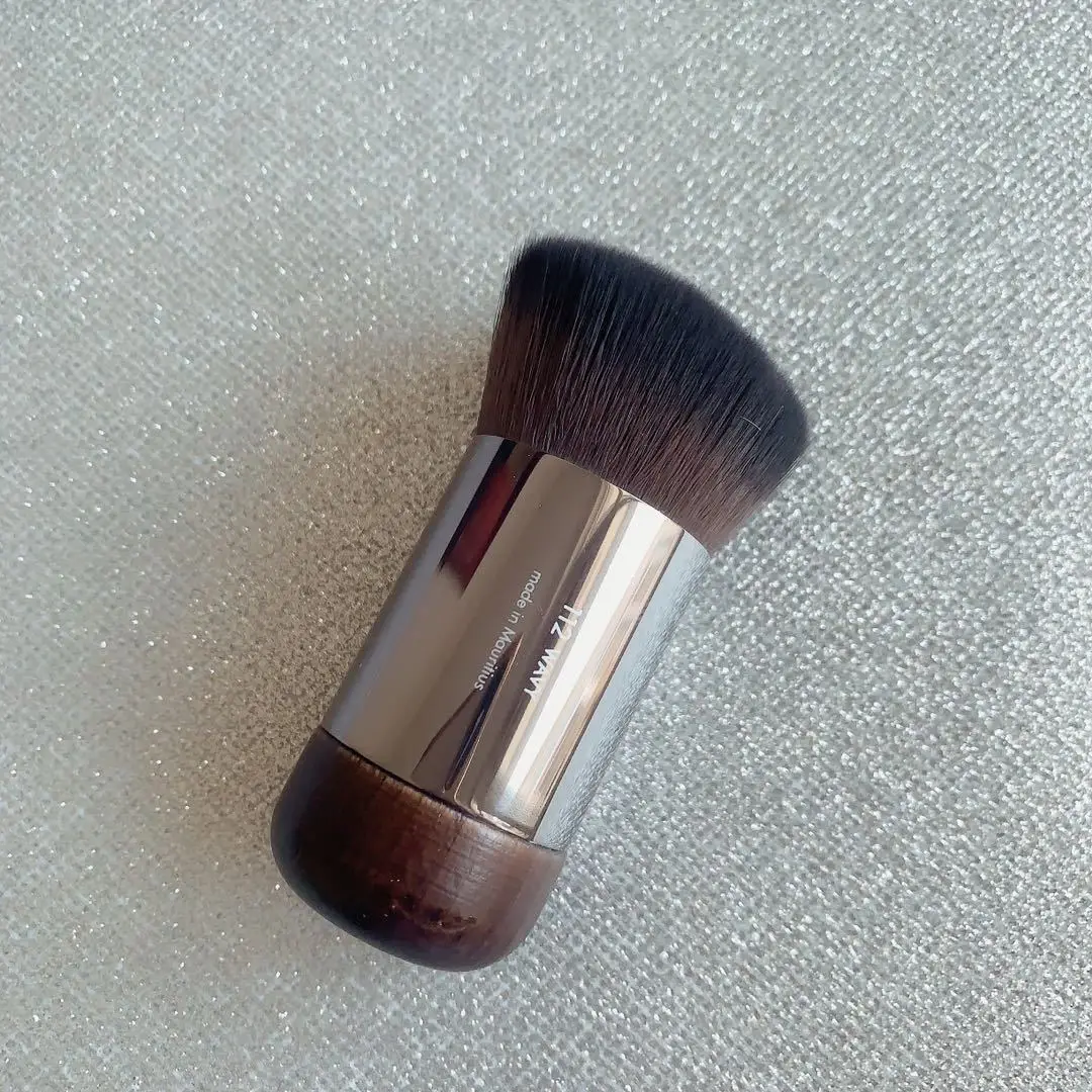 MUF 112# Makeup Brushes Foundation Brush Loose Powder Contour Brush Natural Wood Buffing Beauty Makeup Tools brocha maquiagem
MUF 112# Makeup Brushes Foundation Brush Loose Powder Contour Brush Natural Wood Buffing Beauty Makeup Tools brocha maquiagem