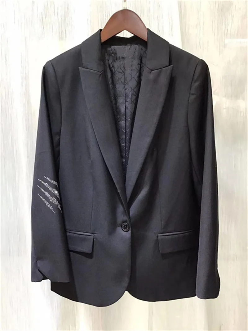 2021 Spring New Style Woman Black Blazer Back Rhinestone Long Sleeves Single Button Flap Pockets Fashion Coat
2021 Spring New Style Woman Black Blazer Back Rhinestone Long Sleeves Single Button Flap Pockets Fashion Coat