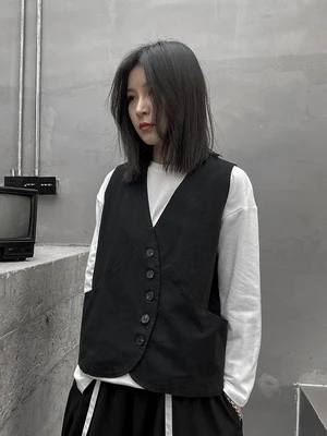Plus size dark series Retro v Neck Vest Vest Women Spring 2021 new loose matching jacket jacket fashion INS
Plus size dark series Retro v Neck Vest Vest Women Spring 2021 new loose matching jacket jacket fashion INS
