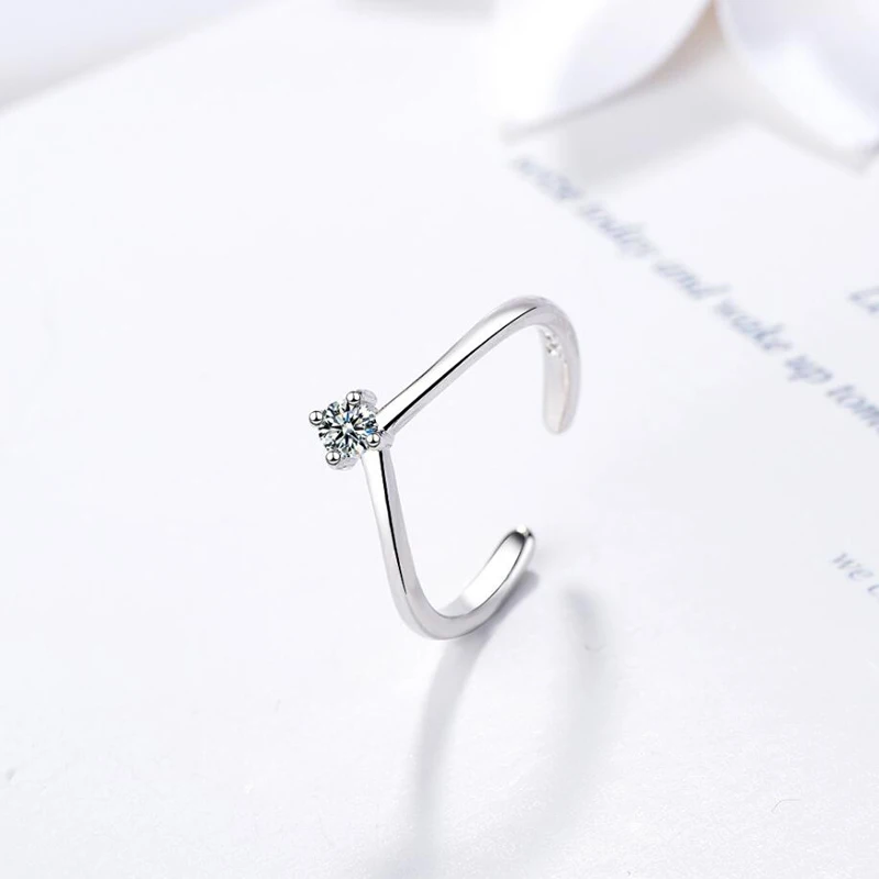 KOFSAC Shiny Zircon Temperament Simple V Ring Lady Fashion Jewelry 925 Sterling Silver Rings For Women Wedding Accessories Gifts
KOFSAC Shiny Zircon Temperament Simple V Ring Lady Fashion Jewelry 925 Sterling Silver Rings For Women Wedding Accessories Gifts