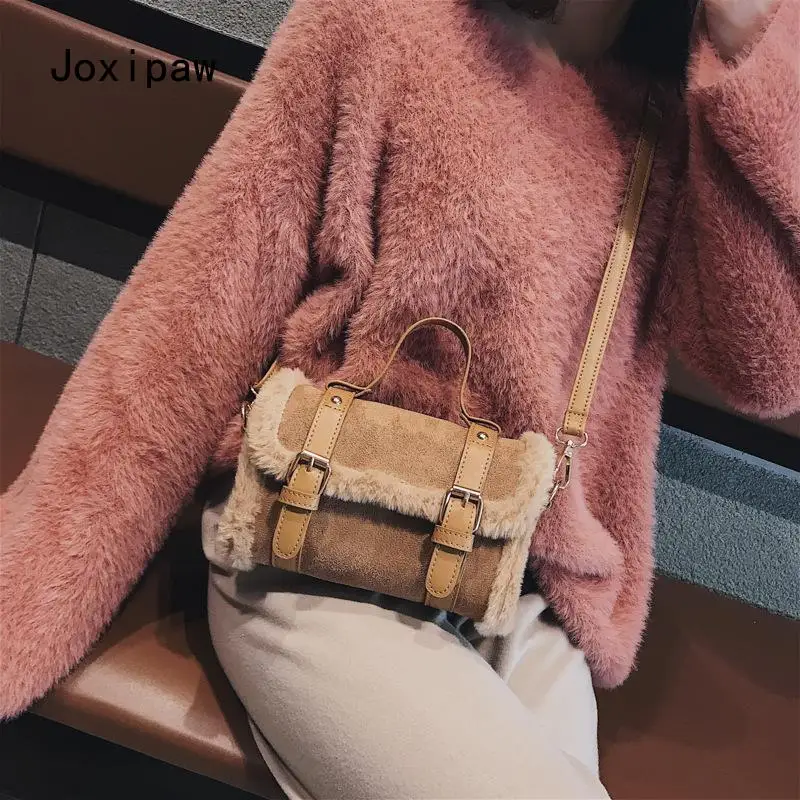 Winter Women's Imitation Suede Handbag Fashion Retro One-Shoulder Messenger Bag Plush Small Handbag Brand Female Bag 
Winter Women's Imitation Suede Handbag Fashion Retro One-Shoulder Messenger Bag Plush Small Handbag Brand Female Bag