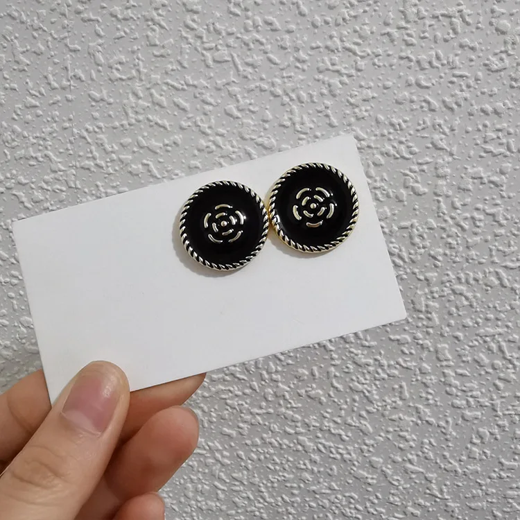 2021 New Earrings Women Feel Korean Temperament Earrings Fashion Black Earrings Tide Wholesale Fashion Jewelry
2021 New Earrings Women Feel Korean Temperament Earrings Fashion Black Earrings Tide Wholesale Fashion Jewelry